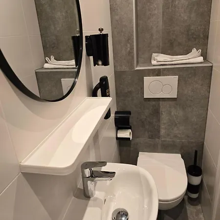 The Crown Hotel Amsterdam