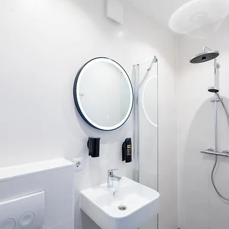 Отель The Crown *