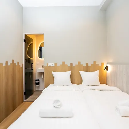 Crown Hotel